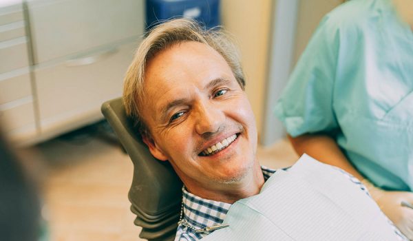 Zahnarzt Leverkusen für feste und schöne Zähne - Zahnarztpraxis Prof. Dr. Dr. Plugmann